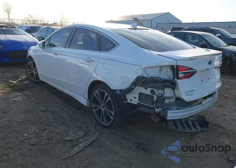 2020 Ford Fusion Titanium z USA, uszkodzony, nr VIN 3FA6P0K99LR205165